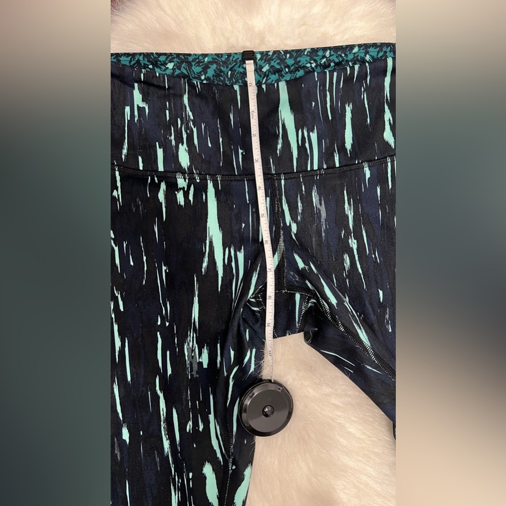 Lululemon Legging - Picture 3 of 6